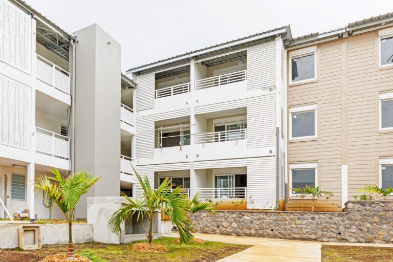 Le-Tampon-Vue-cour-interieure-768x512